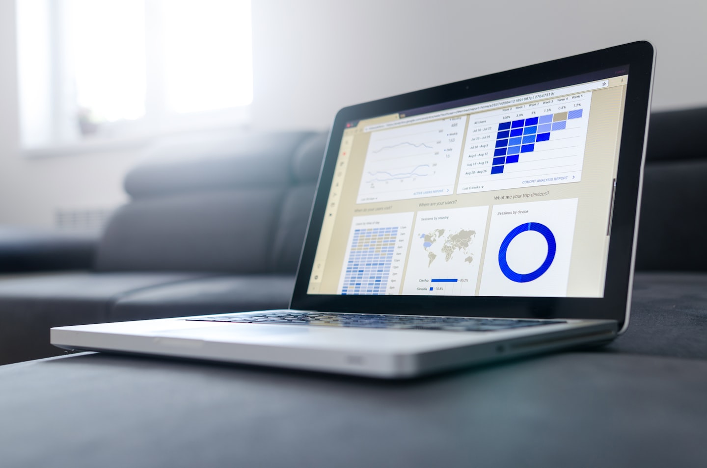Drowning in Data, Thriving on Insight: Your Business's Untapped Potential