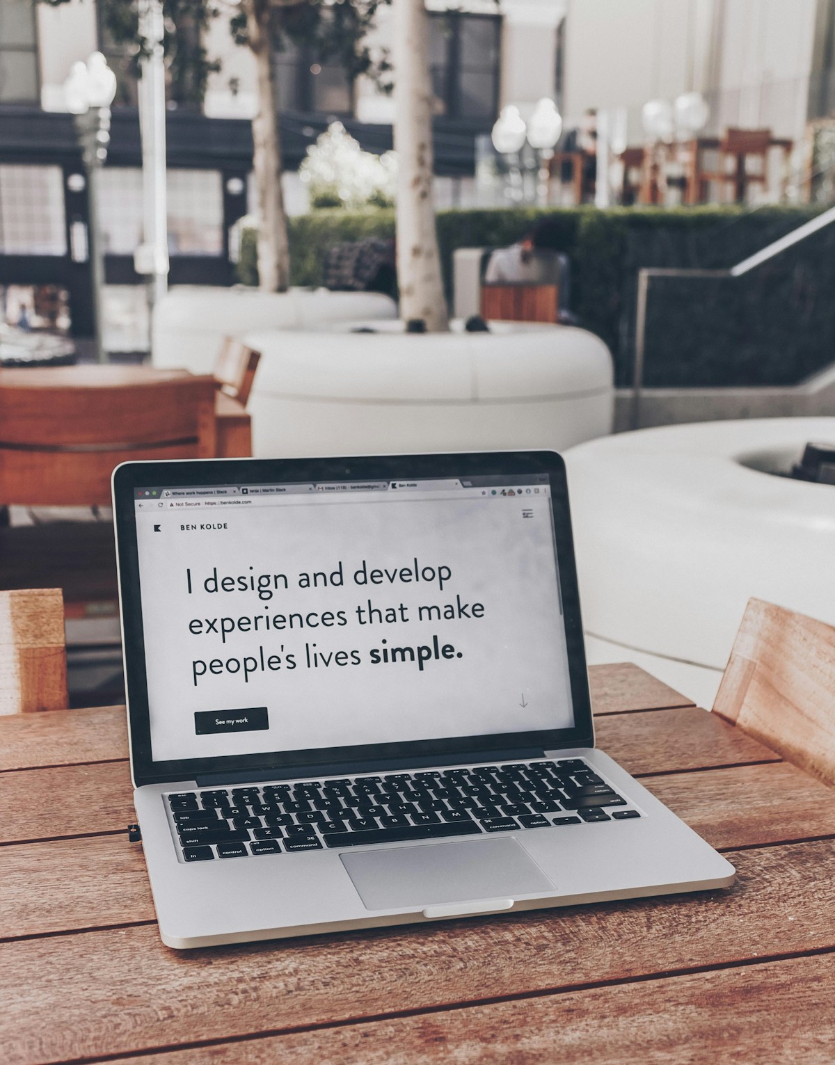 Beyond the Pixels: Unmasking the Financial Drain of Subpar Software Experiences